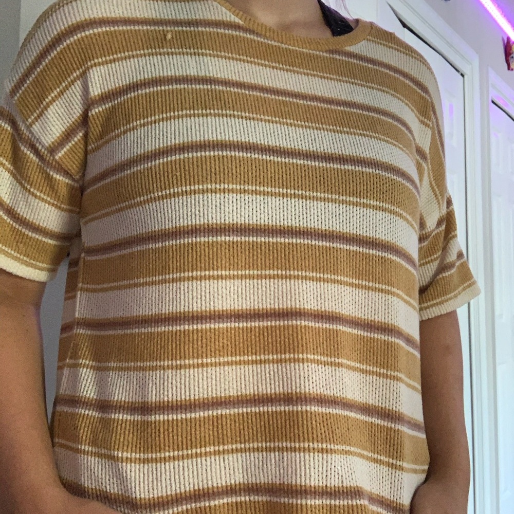 yellow and white striped american eagle t-shirt